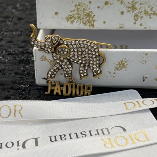 Useable and cute design summer new hair ornament 2023SS DIOR Dior Useable and cute design summer new hair ornament 2023SS DIOR Dior